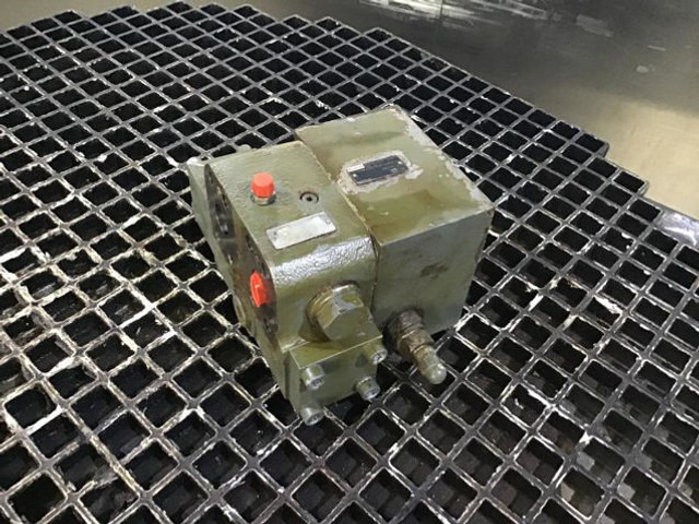 Liebherr Brake Valve - نظام الهيدروليك: صورة 2 Liebherr Brake Valve - نظام الهيدروليك: صورة 2