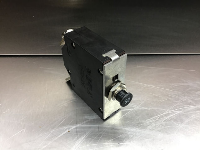 Liebherr Cable Protection Switch - النظام الكهربائي: صورة 1 Liebherr Cable Protection Switch - النظام الكهربائي: صورة 1