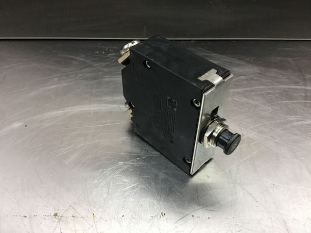Liebherr Cable Protection switch - النظام الكهربائي: صورة 1 Liebherr Cable Protection switch - النظام الكهربائي: صورة 1