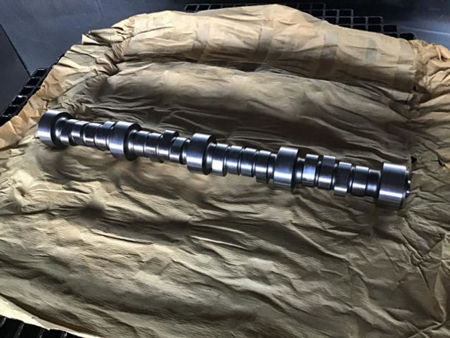 Liebherr Camshaft - عمود الكامات: صورة 3 Liebherr Camshaft - عمود الكامات: صورة 3
