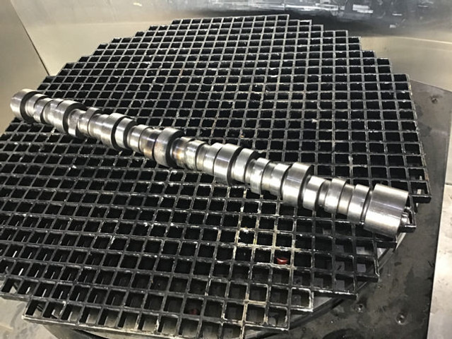 Liebherr Camshaft - عمود الكامات: صورة 2 Liebherr Camshaft - عمود الكامات: صورة 2