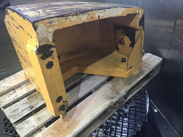 Liebherr Counterweight Right - الوزن المعاكس - الآلات الزراعية: صورة 3 Liebherr Counterweight Right - الوزن المعاكس - الآلات الزراعية: صورة 3