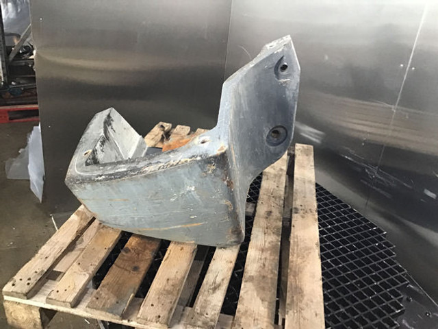 Liebherr Counterweight Right - الوزن المعاكس - الآلات الزراعية: صورة 4 Liebherr Counterweight Right - الوزن المعاكس - الآلات الزراعية: صورة 4