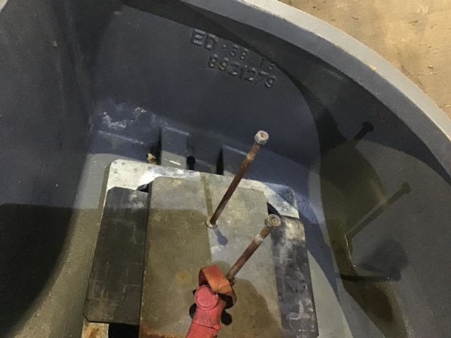 Liebherr Counterweight Right - الوزن المعاكس - آلات البناء: صورة 2 Liebherr Counterweight Right - الوزن المعاكس - آلات البناء: صورة 2