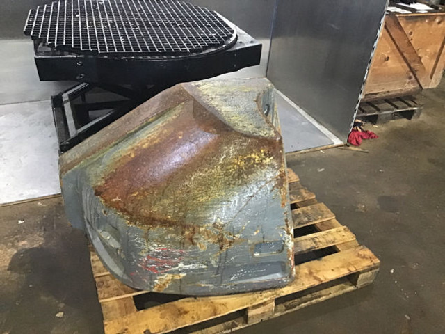 Liebherr Counterweight - الوزن المعاكس - آلات البناء: صورة 1 Liebherr Counterweight - الوزن المعاكس - آلات البناء: صورة 1