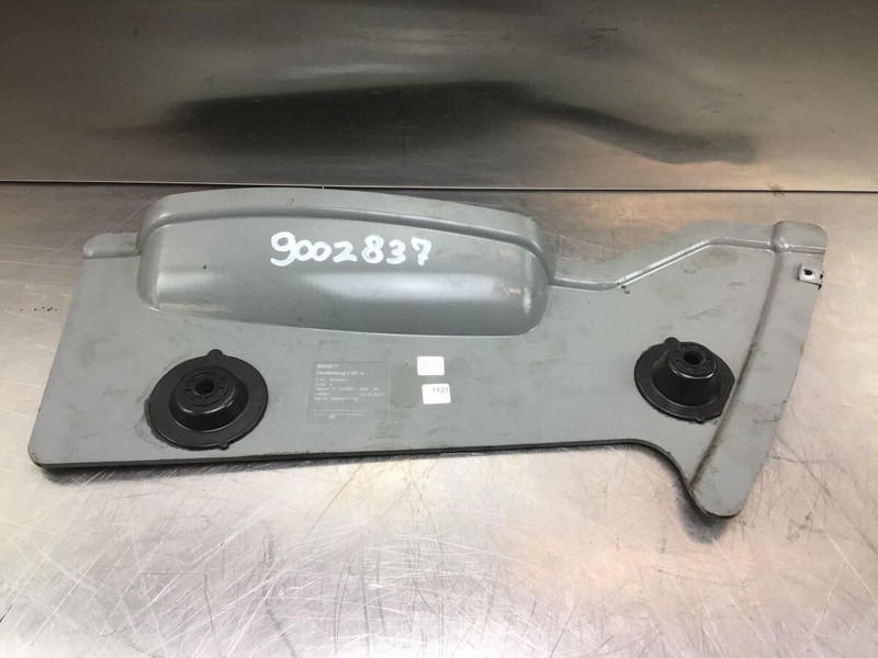 Liebherr Covering Left - أنبوب سحب الهواء: صورة 1 Liebherr Covering Left - أنبوب سحب الهواء: صورة 1