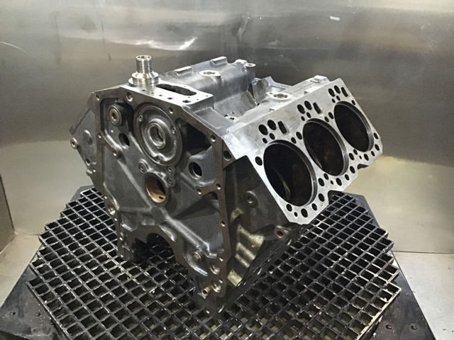 Liebherr Crankcase - أنبوب سحب الهواء: صورة 4 Liebherr Crankcase - أنبوب سحب الهواء: صورة 4