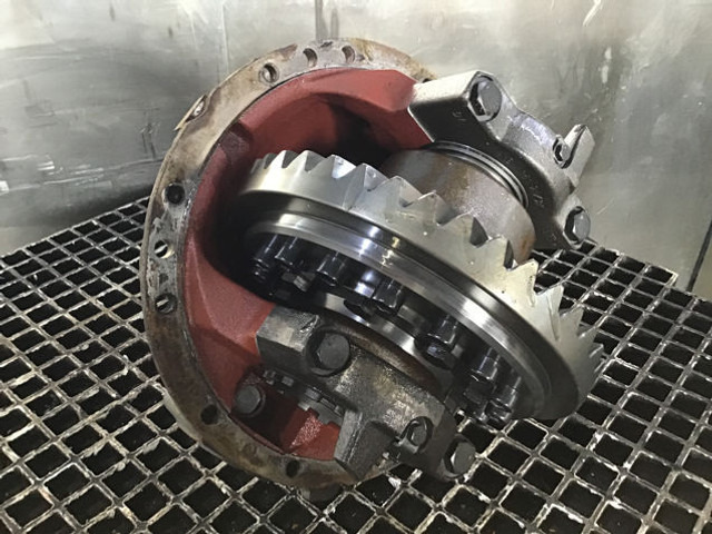 Liebherr Differential - صندوق التروس التفاضلية: صورة 4 Liebherr Differential - صندوق التروس التفاضلية: صورة 4