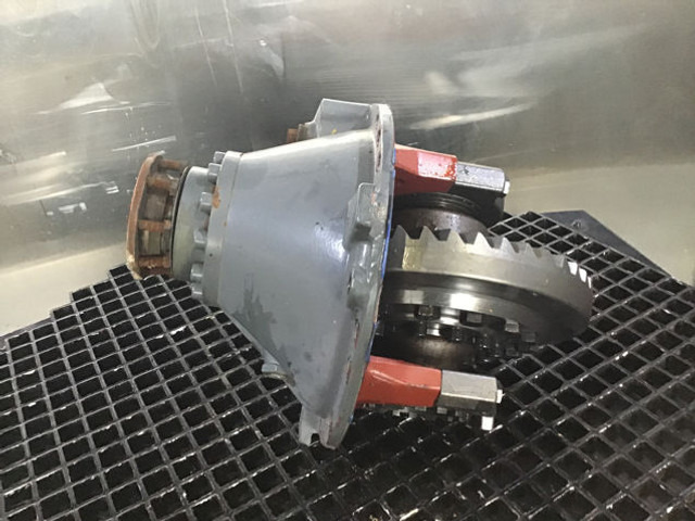 Liebherr Differential - صندوق التروس التفاضلية: صورة 5 Liebherr Differential - صندوق التروس التفاضلية: صورة 5