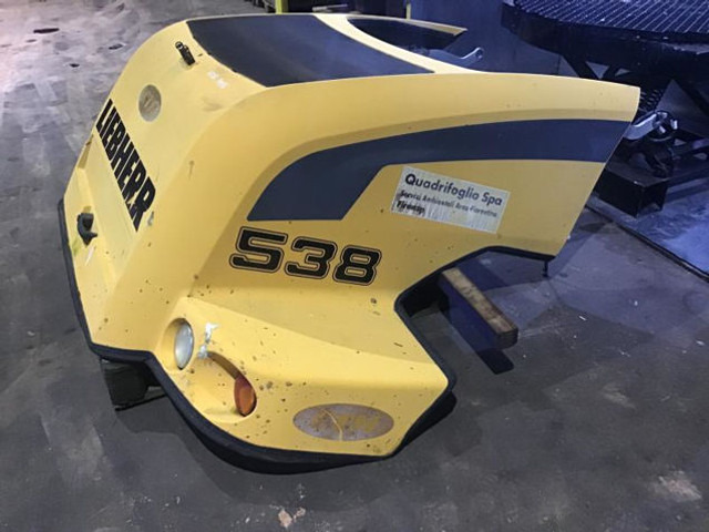 Liebherr Engine Hood - غطاء محرك المركبة: صورة 3 Liebherr Engine Hood - غطاء محرك المركبة: صورة 3