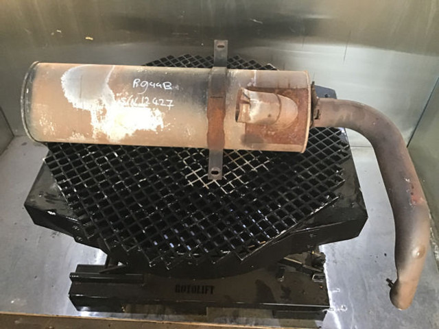 Liebherr Exhaust Silencer - كاتم الصوت: صورة 4 Liebherr Exhaust Silencer - كاتم الصوت: صورة 4
