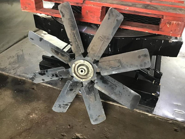 Liebherr Fan Blade - مروحة: صورة 1 Liebherr Fan Blade - مروحة: صورة 1