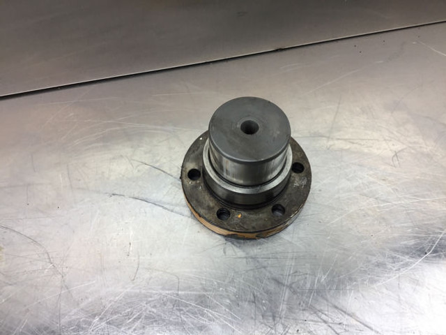 Liebherr Flange - مضخة المبرد: صورة 5 Liebherr Flange - مضخة المبرد: صورة 5