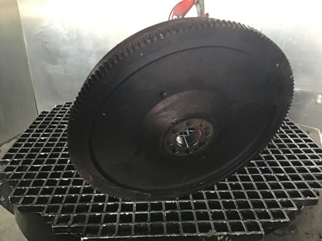Liebherr Flywheel SAE2 - دولاب الموازنة: صورة 1 Liebherr Flywheel SAE2 - دولاب الموازنة: صورة 1