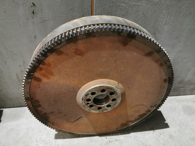 Liebherr Flywheel - دولاب الموازنة: صورة 2 Liebherr Flywheel - دولاب الموازنة: صورة 2