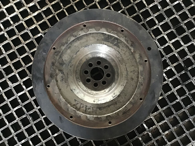 Liebherr Flywheel - دولاب الموازنة: صورة 1 Liebherr Flywheel - دولاب الموازنة: صورة 1