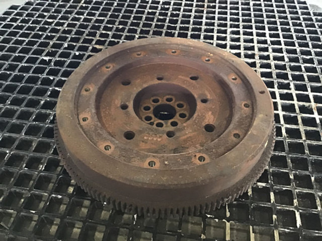 Liebherr Flywheel - دولاب الموازنة: صورة 3 Liebherr Flywheel - دولاب الموازنة: صورة 3