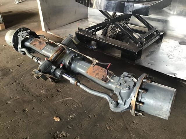 Liebherr Front Axle - المحور و قطع الغيار: صورة 1 Liebherr Front Axle - المحور و قطع الغيار: صورة 1