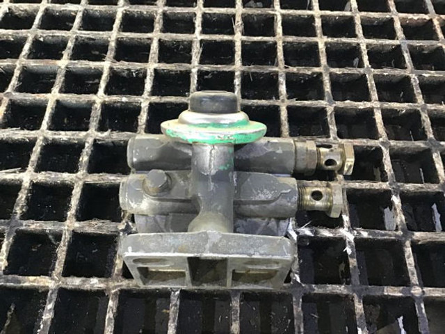 نظام الوقود Liebherr Fuel Filter Head: صورة 9