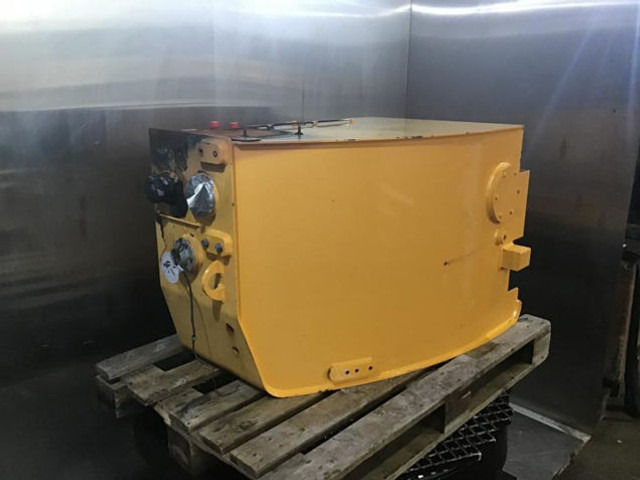 خزان الوقود Liebherr Fuel Tank: صورة 13