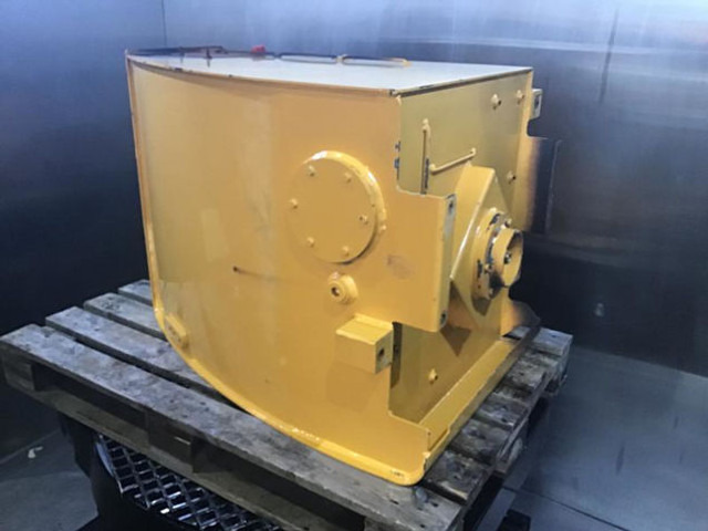 خزان الوقود Liebherr Fuel Tank: صورة 12