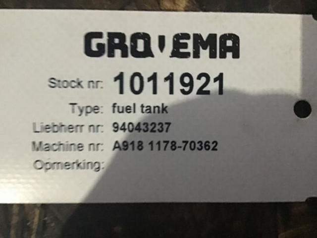 خزان الوقود Liebherr Fuel Tank: صورة 15