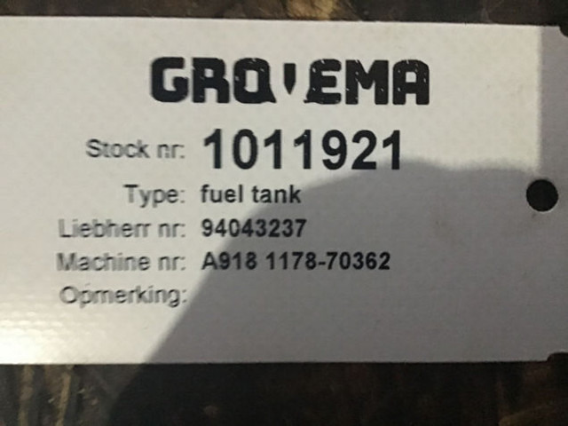 خزان الوقود Liebherr Fuel Tank: صورة 10