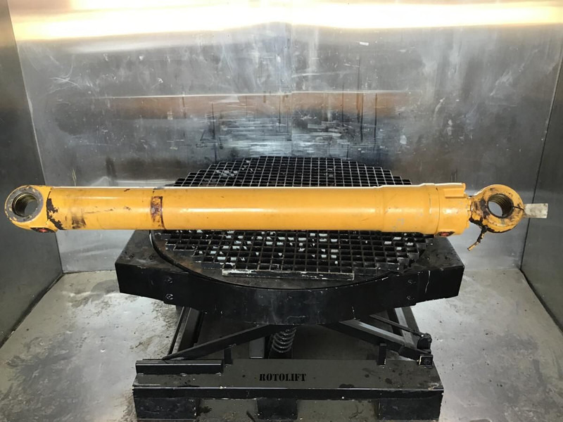 Liebherr Hoist Cylinder - اسطوانة هيدروليكية: صورة 1 Liebherr Hoist Cylinder - اسطوانة هيدروليكية: صورة 1
