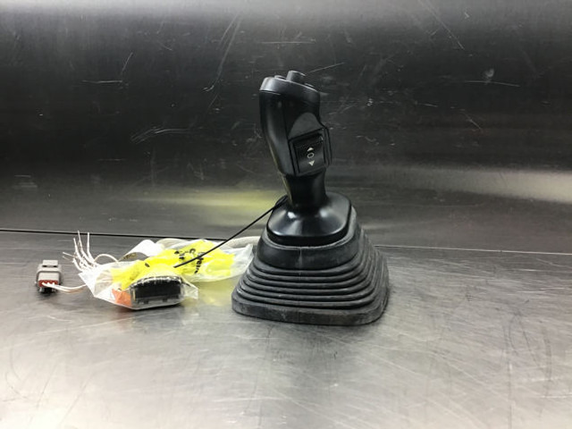 Liebherr Joystick Right - عتلة تبديل السرعة: صورة 3 Liebherr Joystick Right - عتلة تبديل السرعة: صورة 3