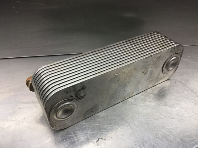 Liebherr Oil Cooler - مبرد الزيت: صورة 4 Liebherr Oil Cooler - مبرد الزيت: صورة 4