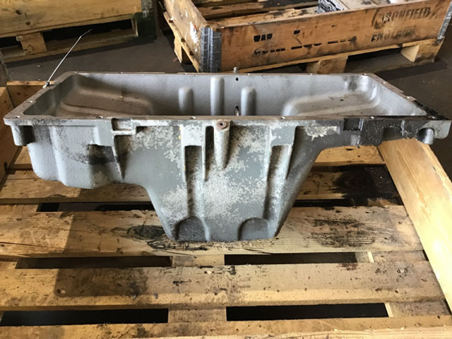Liebherr Oil Sump - علبة المرافق: صورة 1 Liebherr Oil Sump - علبة المرافق: صورة 1