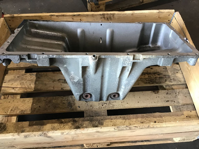 Liebherr Oil Sump - علبة المرافق: صورة 2 Liebherr Oil Sump - علبة المرافق: صورة 2
