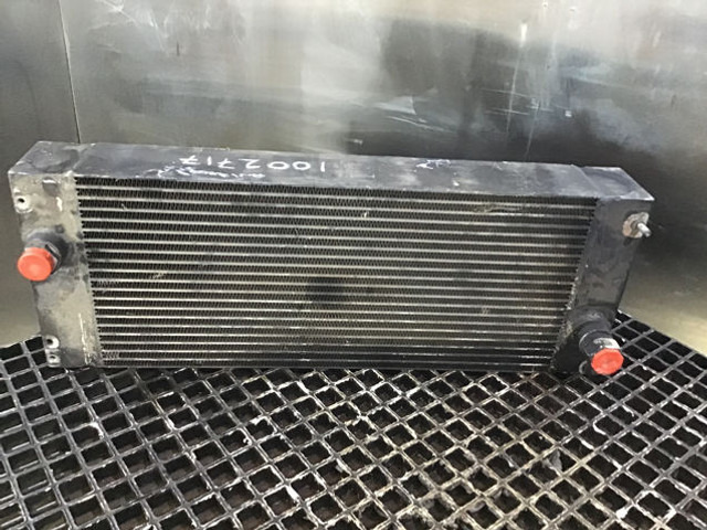 Liebherr Oilcooler - مبرد الزيت: صورة 2 Liebherr Oilcooler - مبرد الزيت: صورة 2