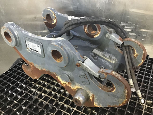 Liebherr Quick Hitch SWA-33 - قارنة توصيل هيدروليكي: صورة 3 Liebherr Quick Hitch SWA-33 - قارنة توصيل هيدروليكي: صورة 3