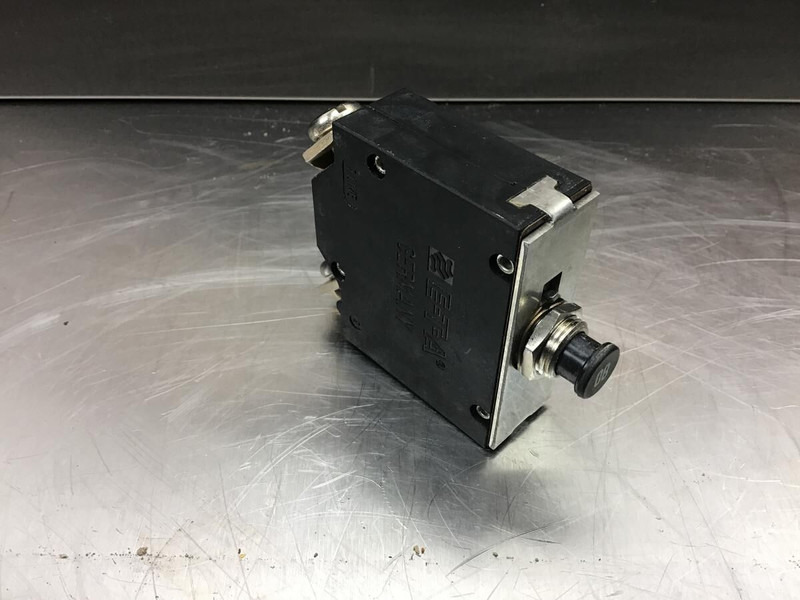 Liebherr R924 COMPACT / R954B - لوحة القيادة: صورة 2 Liebherr R924 COMPACT / R954B - لوحة القيادة: صورة 2