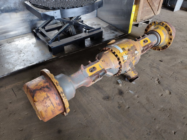 Liebherr Rear Axle - المحور و قطع الغيار: صورة 3 Liebherr Rear Axle - المحور و قطع الغيار: صورة 3