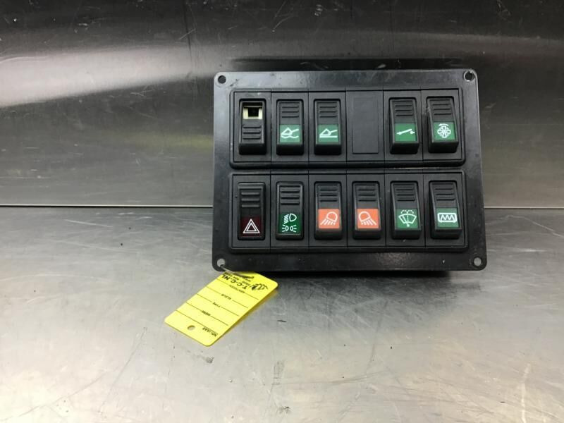 Liebherr Switch Instalation - لوحة القيادة: صورة 1 Liebherr Switch Instalation - لوحة القيادة: صورة 1