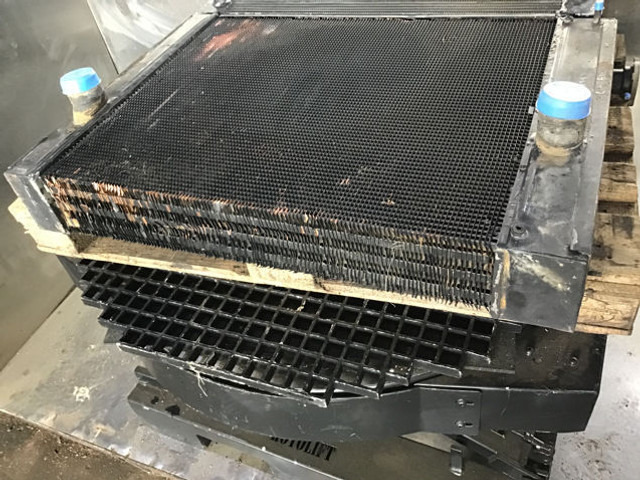 Liebherr Water Cooler - مبرد المحرك: صورة 4 Liebherr Water Cooler - مبرد المحرك: صورة 4