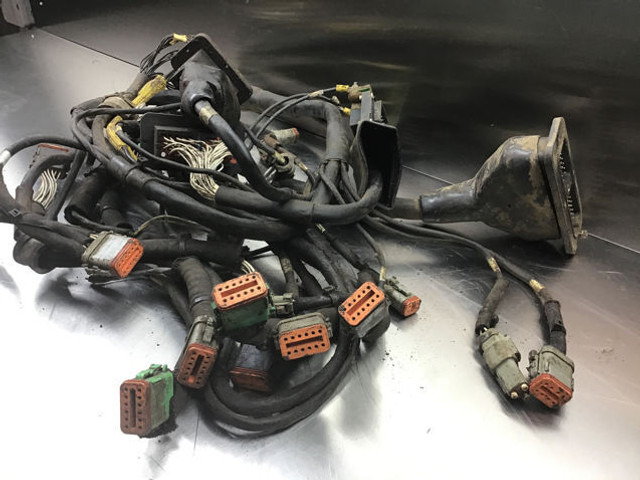 Liebherr Wire Harness - تسخير/ تجميع الكابلات: صورة 3 Liebherr Wire Harness - تسخير/ تجميع الكابلات: صورة 3