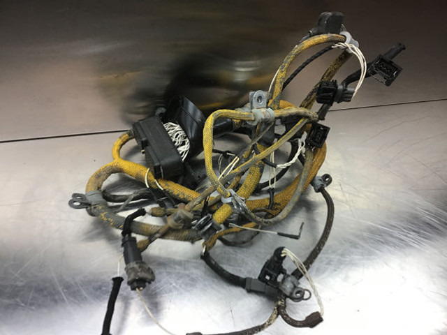 Liebherr Wiring Harness - تسخير/ تجميع الكابلات: صورة 2 Liebherr Wiring Harness - تسخير/ تجميع الكابلات: صورة 2