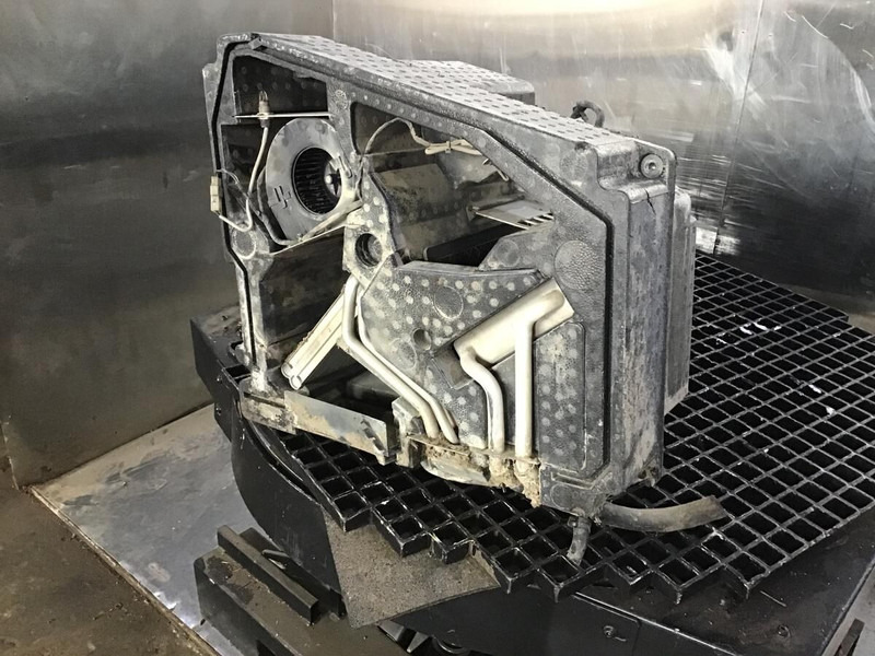 Liebherr - تدفئة/ تهوية: صورة 1 Liebherr - تدفئة/ تهوية: صورة 1