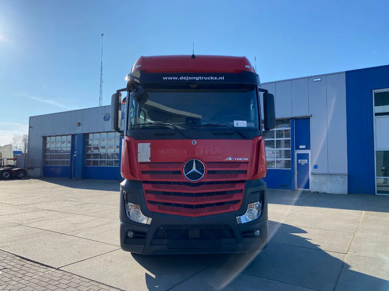 Mercedes-Benz Actros 1945 / StreamSpace / Hydraulic / Automatic - وحدة جر: صورة 2 Mercedes-Benz Actros 1945 / StreamSpace / Hydraulic / Automatic - وحدة جر: صورة 2
