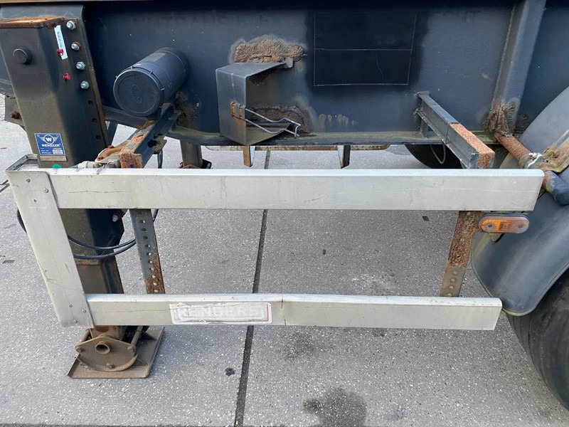 Renders Euro 700 / Container Chassis / 20 FT Renders Euro 700 / Container Chassis / 20 FT: صورة 7 Renders Euro 700 / Container Chassis / 20 FT Renders Euro 700 / Container Chassis / 20 FT: صورة 7