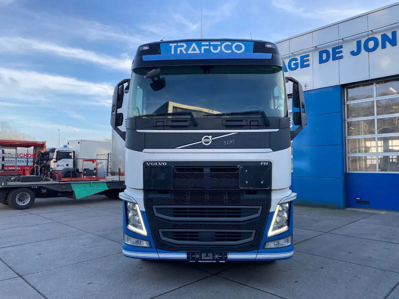Volvo FH 13.420 Globetrotter / ADR + PTO / Stand Airco - وحدة جر: صورة 2 Volvo FH 13.420 Globetrotter / ADR + PTO / Stand Airco - وحدة جر: صورة 2