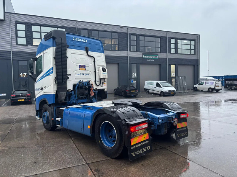 Volvo FH 13.420 Globetrotter / ADR + PTO / Stand Airco - وحدة جر: صورة 4 Volvo FH 13.420 Globetrotter / ADR + PTO / Stand Airco - وحدة جر: صورة 4