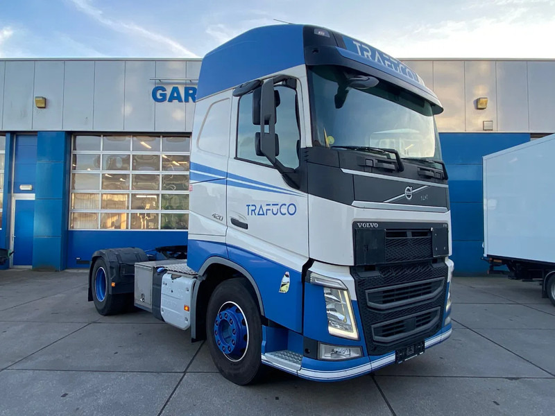 Volvo FH 13.420 Globetrotter / ADR + PTO / Stand Airco - وحدة جر: صورة 3 Volvo FH 13.420 Globetrotter / ADR + PTO / Stand Airco - وحدة جر: صورة 3