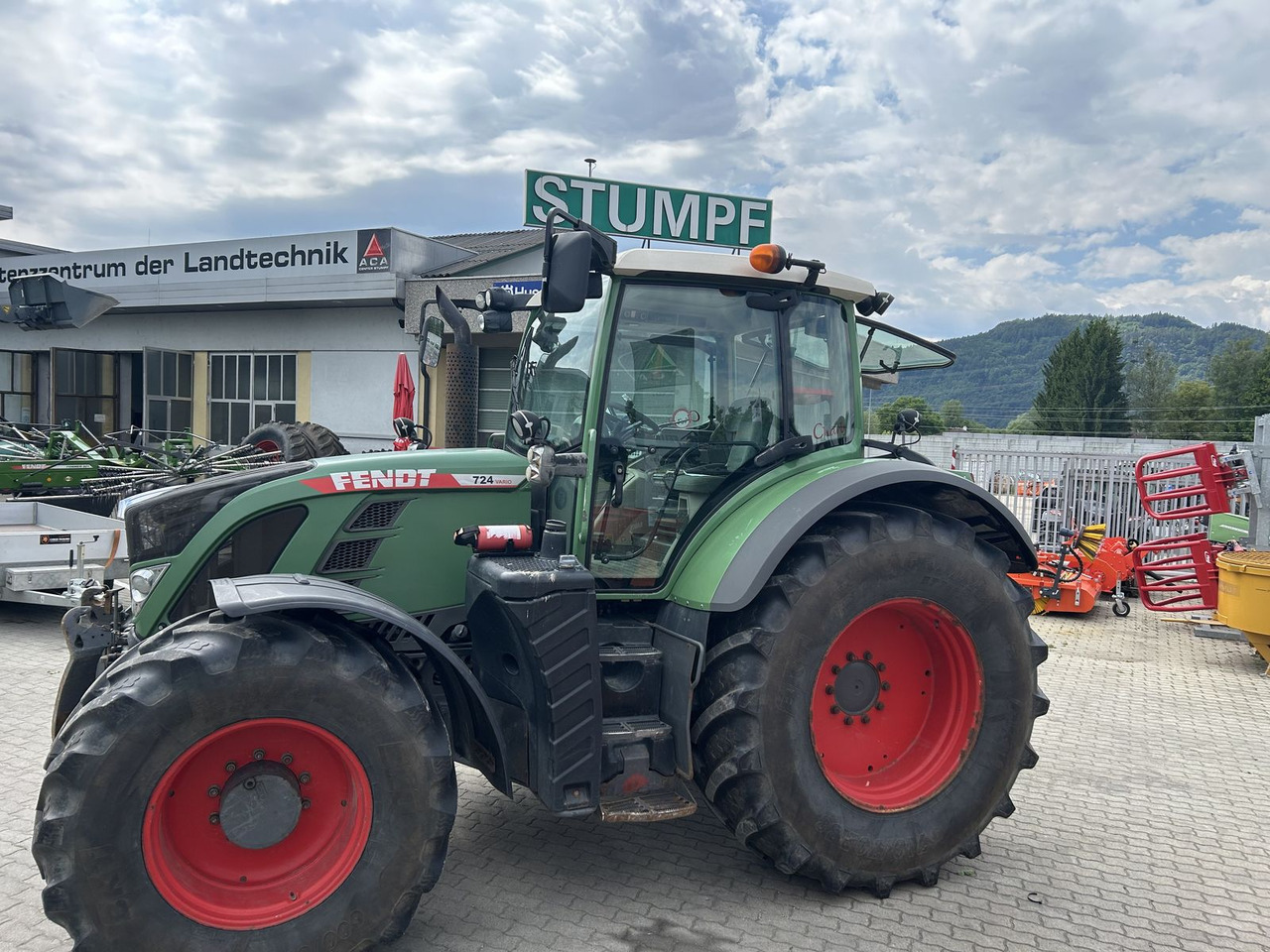 Fendt 724 Vario - جرار: صورة 5 Fendt 724 Vario - جرار: صورة 5