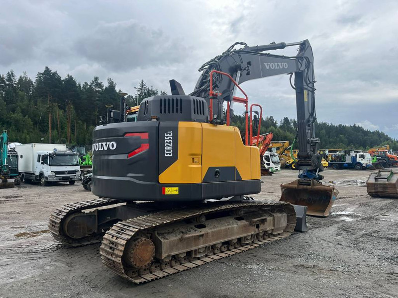 Volvo ECR 235 EL - حفار زحاف: صورة 3 Volvo ECR 235 EL - حفار زحاف: صورة 3