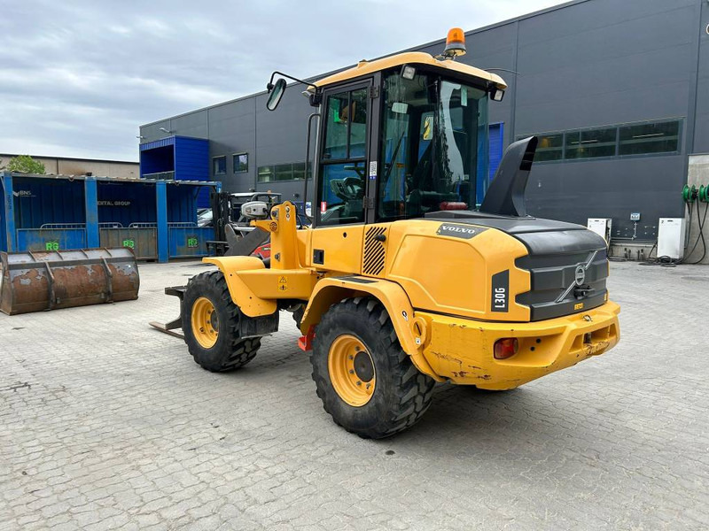 Volvo L 30 G - اللودر بعجل: صورة 3 Volvo L 30 G - اللودر بعجل: صورة 3