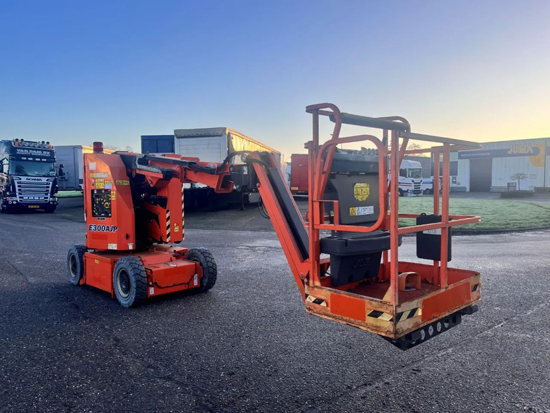 JLG E300AJP - شاحنة ذراع مفصلي: صورة 3 JLG E300AJP - شاحنة ذراع مفصلي: صورة 3